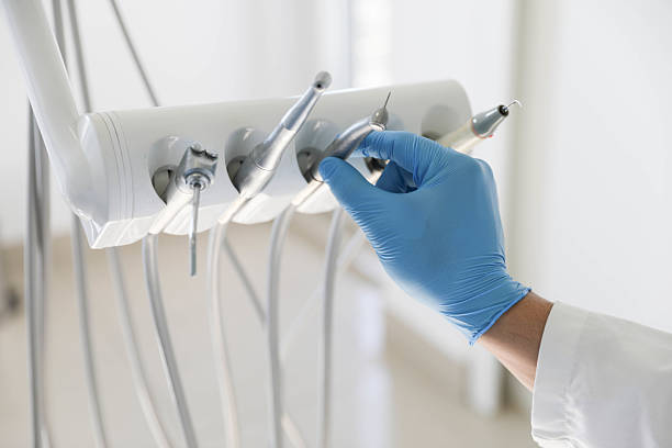 Professional Tooth Extraction technician working in Springfield, OR